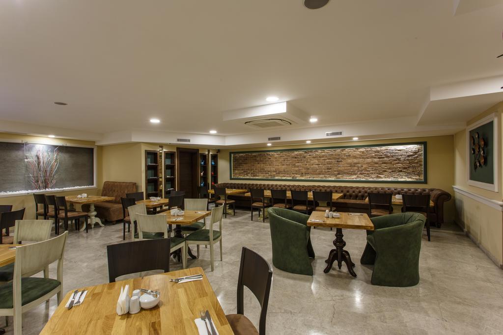 Antroyal Hotel Antalya Exterior foto